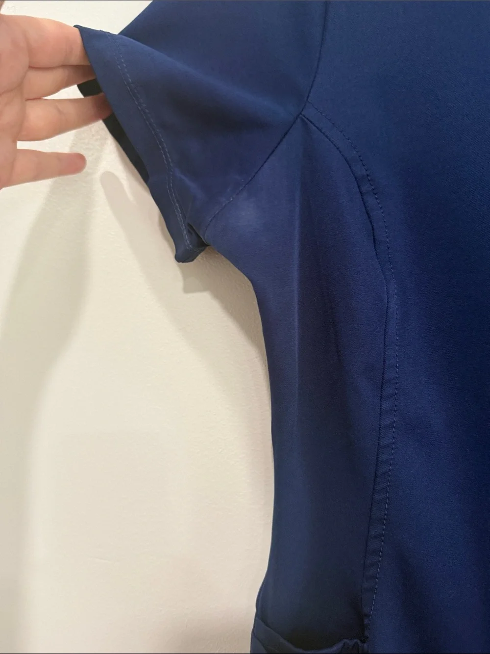 Navy Scrub top - Picture 4 of 5